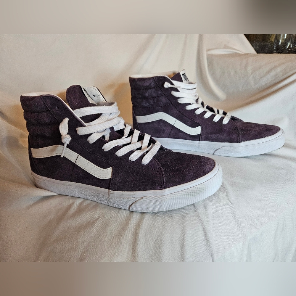 Vans Sk8-Hi “Wine Tasting” Pig Suede High-Top Sneakers – Men’s 11 / Women’s 12.5